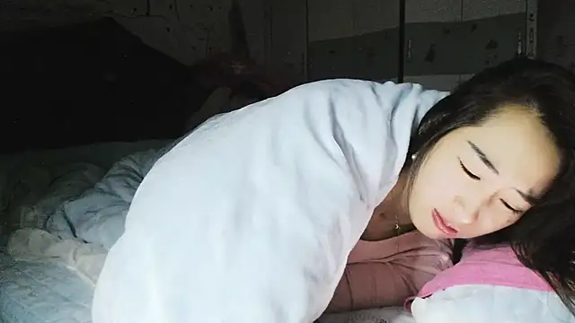 hebe-02 online show from 11.20.25