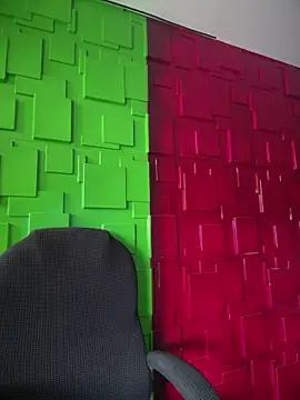 Snapshot of Emily-teen chatting on 01.18.26 Emily-teen online show from 01.18.26