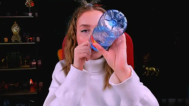 Snapshot of JenniferGraces chatting on 02.21.25 JenniferGraces online show from 02.21.25