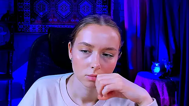 Snapshot of JenniferGraces chatting on 03.05.25 JenniferGraces online show from 03.05.25