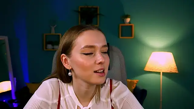 Snapshot of JenniferGraces chatting on 03.15.25 JenniferGraces online show from 03.15.25