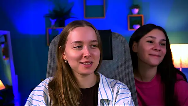 Snapshot of JenniferGraces chatting on 09.23.25 JenniferGraces online show from 09.23.25