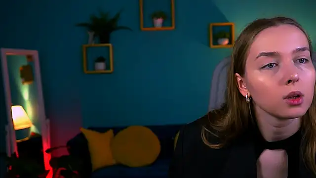 Snapshot of JenniferGraces chatting on 10.22.25 JenniferGraces online show from 10.22.25