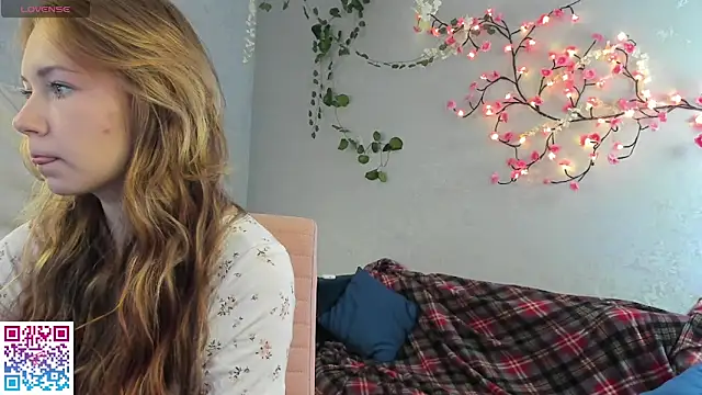 boozekirs  online show from 10.22.25