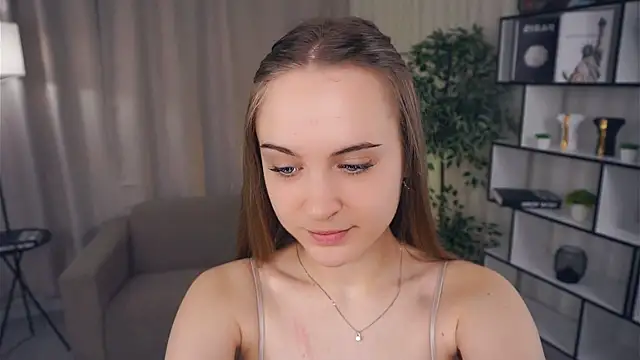 Snapshot of QuennaCoote chatting on 03.11.25 QuennaCoote online show from 03.11.25