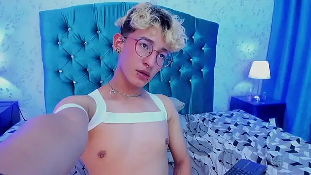 iiangel  online show from 03.04.25