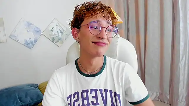 Snapshot of iiangel_ chatting on 02.04.26 iiangel online show from 02.04.26