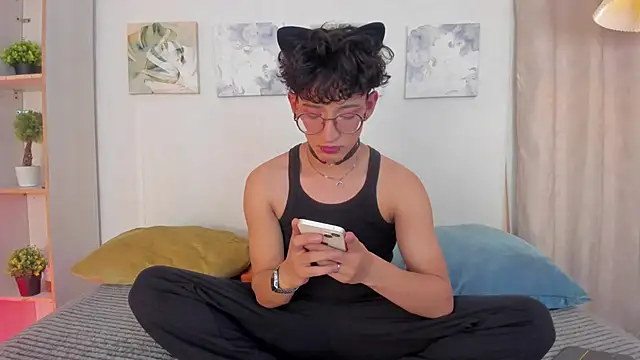 Snapshot of iiangel_ chatting on 02.15.26 iiangel online show from 02.15.26