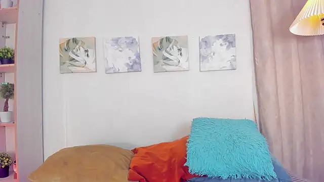 Snapshot of iiangel_ chatting on 02.15.26 iiangel online show from 02.15.26