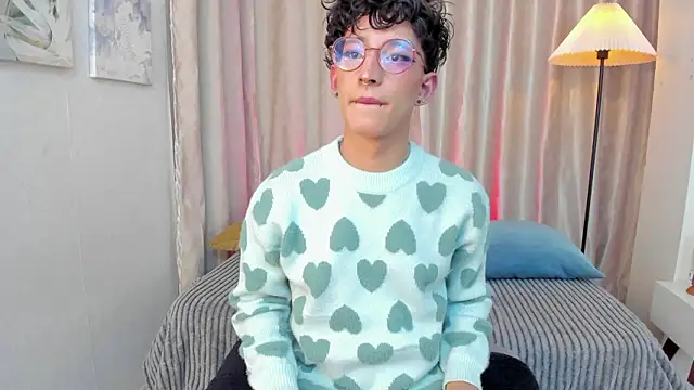 Snapshot of iiangel_ chatting on 02.17.26 iiangel online show from 02.17.26