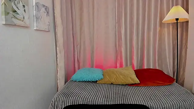 Snapshot of iiangel_ chatting on 02.18.26 iiangel online show from 02.18.26