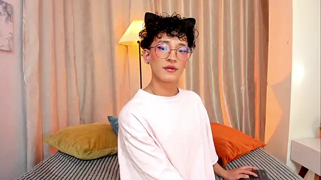 Snapshot of iiangel_ chatting on 02.24.26 iiangel online show from 02.24.26