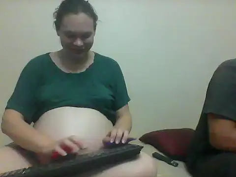 Snapshot of redsparrowXxXx chatting on 10.10.25 redsparrowXxXx online show from 10.10.25