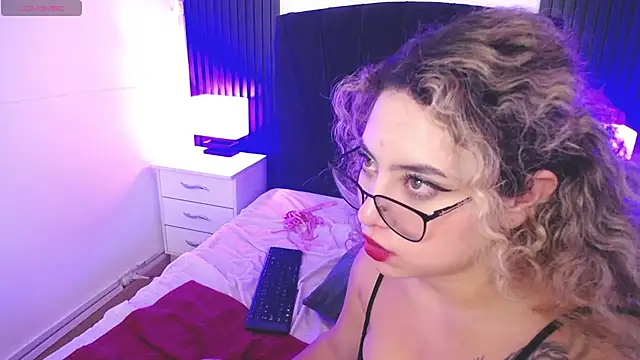 Snapshot of veenus_hs chatting on 03.22.25 veenus hs online show from 03.22.25