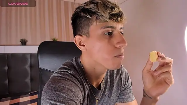 Allex Cano online show from 02.23.25