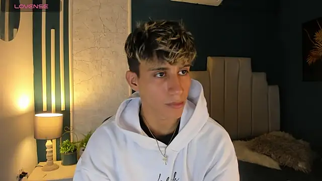 Allex Cano online show from 03.05.25