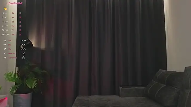 Nerdy Amy online show from 11.04.25