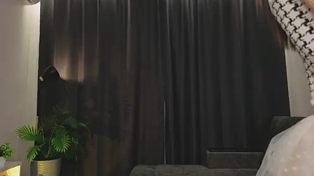 Nerdy Amy online show from 11.21.25