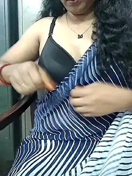 Snapshot of suthas99 chatting on 10.22.25 suthas99 online show from 10.22.25