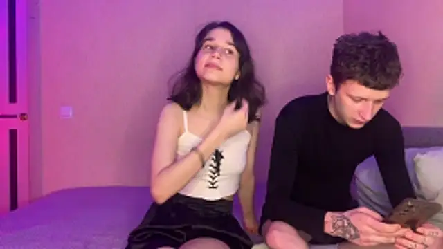 baby lesi online show from 10.17.25