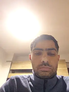 Snapshot of andreiiiii2025 chatting on 11.28.25 andreiiiii2025 online show from 11.28.25