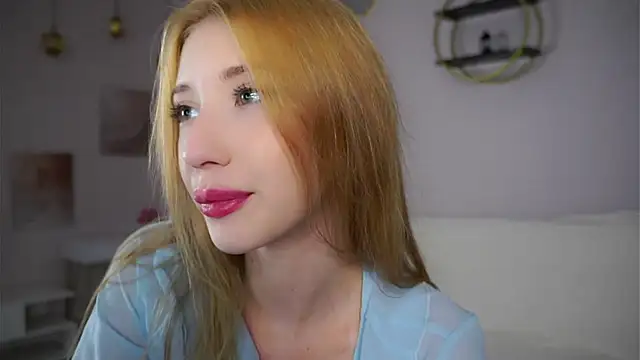 SunnivaCovil online show from 12.05.25