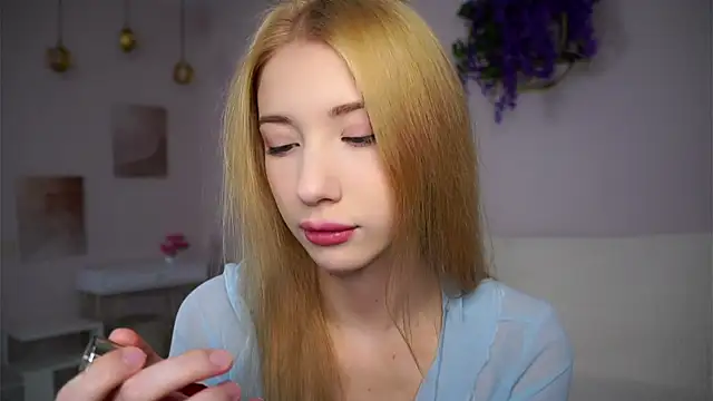 SunnivaCovil online show from 12.17.25