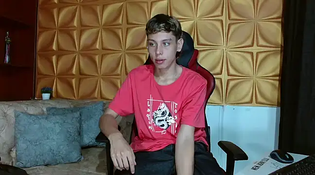 Snapshot of Noahoconor chatting on 02.22.25 Noahoconor online show from 02.22.25