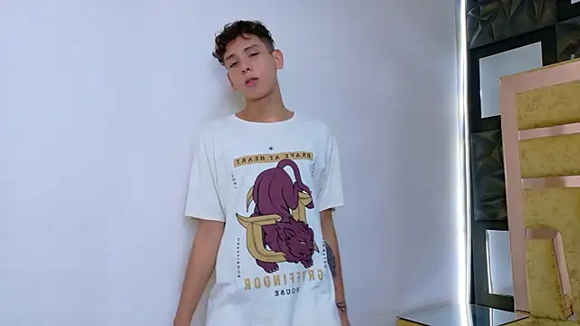 Snapshot of Noahoconor chatting on 09.13.25 Noahoconor online show from 09.13.25