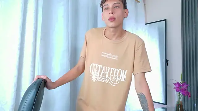 Snapshot of Noahoconor chatting on 10.23.25 Noahoconor online show from 10.23.25