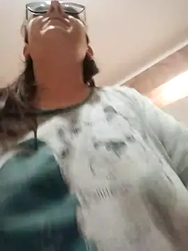 Dolcecurvy online show from 12.15.25