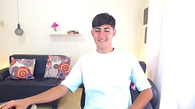 Snapshot of babymaik chatting on 02.23.25 babymaik online show from 02.23.25