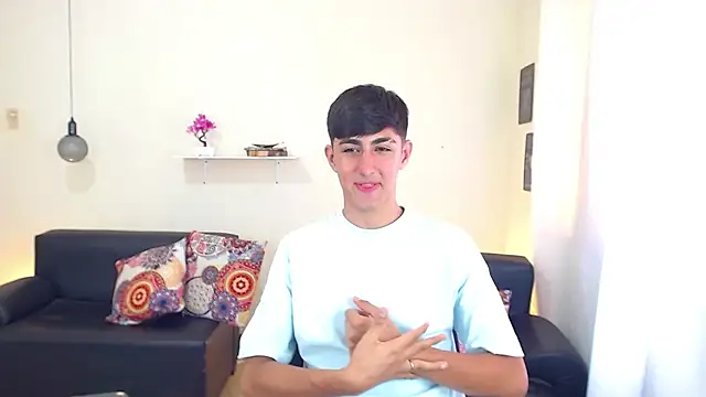 Snapshot of babymaik chatting on 02.23.25 babymaik online show from 02.23.25