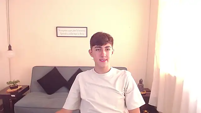 Snapshot of babymaik chatting on 03.18.25 babymaik online show from 03.18.25