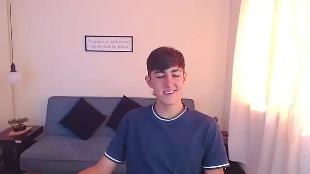 Snapshot of babymaik chatting on 03.19.25 babymaik online show from 03.19.25