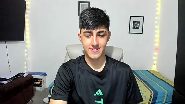 Snapshot of babymaik chatting on 09.11.25 babymaik online show from 09.11.25