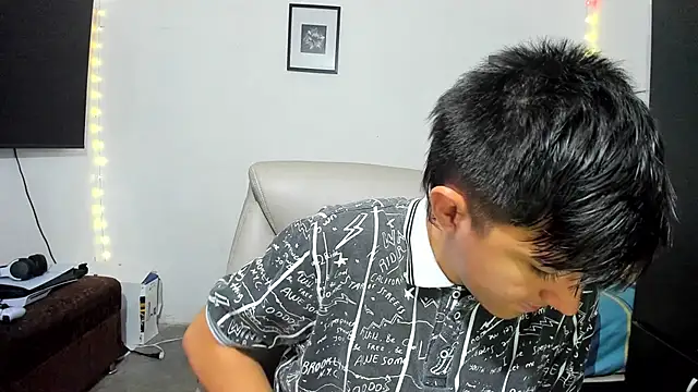 Snapshot of babymaik chatting on 10.13.25 babymaik online show from 10.13.25