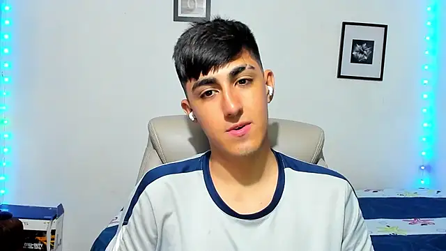 Snapshot of babymaik chatting on 11.23.25 babymaik online show from 11.23.25