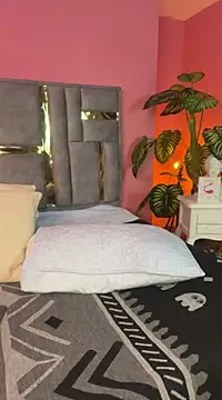 Tyla Ks online show from 03.14.25