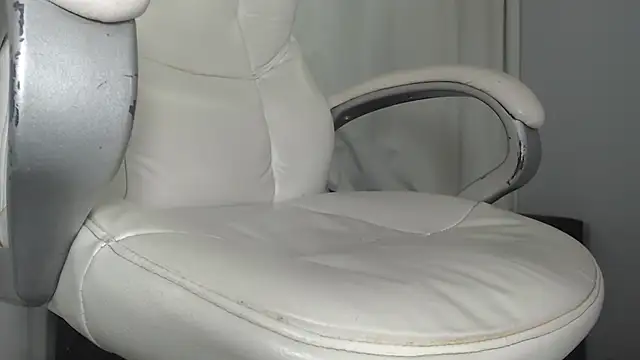 Mature 2025 online show from 03.09.25