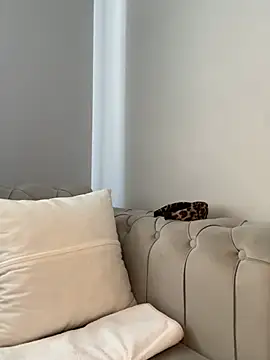 laraaaaaa online show from 02.12.26