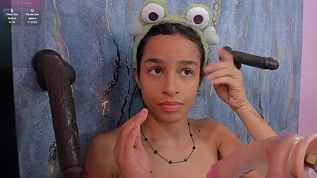 honey sofii  online show from 09.24.25