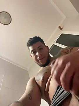 Snapshot of Leandro5523Z chatting on 04.20.26 Leandro5523Z online show from 04.20.26