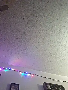 Smallone327 online show from 10.19.25