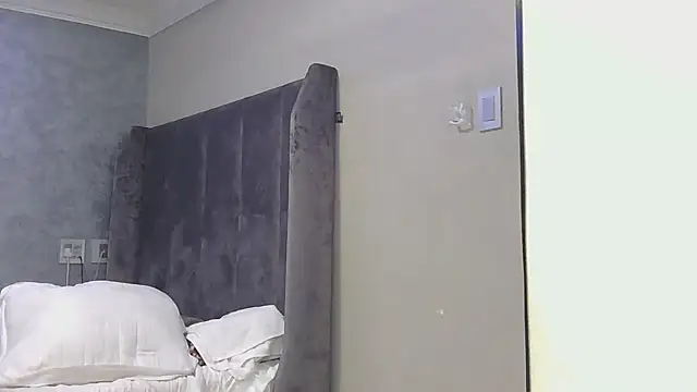 Justusual444 online show from 09.18.25