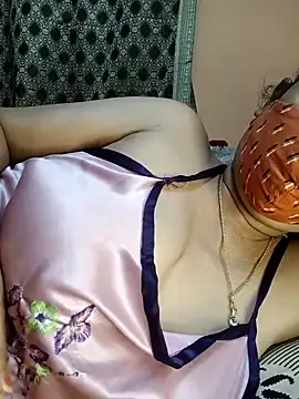 Snapshot of IND9876 chatting on 03.09.25 IND9876 online show from 03.09.25