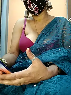 Snapshot of IND9876 chatting on 03.11.25 IND9876 online show from 03.11.25