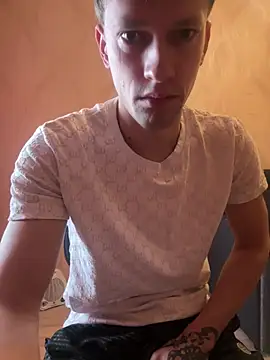 Snapshot of frama666 chatting on 03.22.25 frama666 online show from 03.22.25