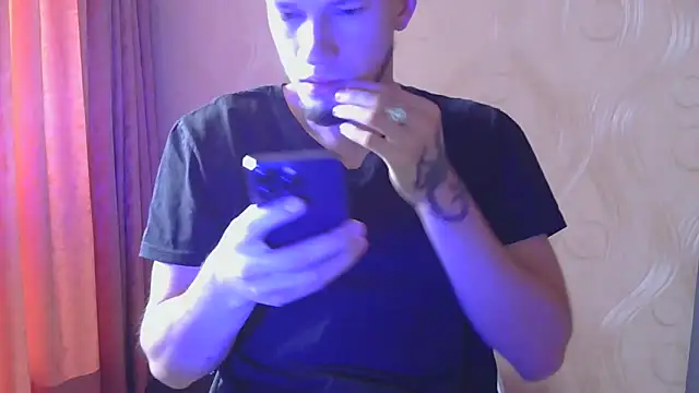 Snapshot of frama666 chatting on 10.23.25 frama666 online show from 10.23.25