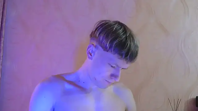 Snapshot of frama666 chatting on 10.28.25 frama666 online show from 10.28.25